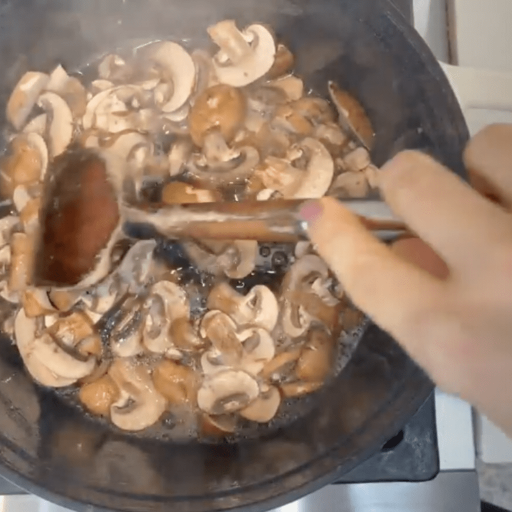 cooking mushrooms
