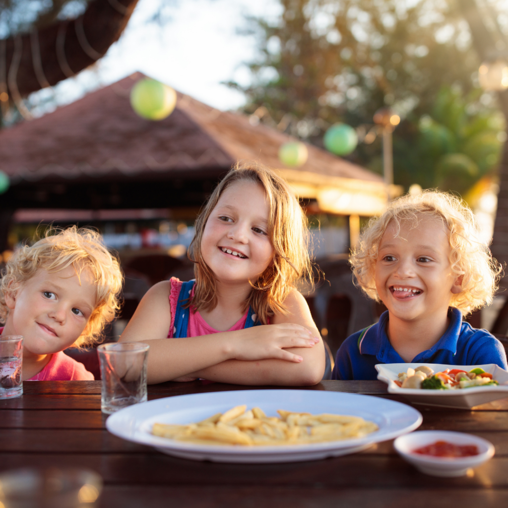 dining out with kids