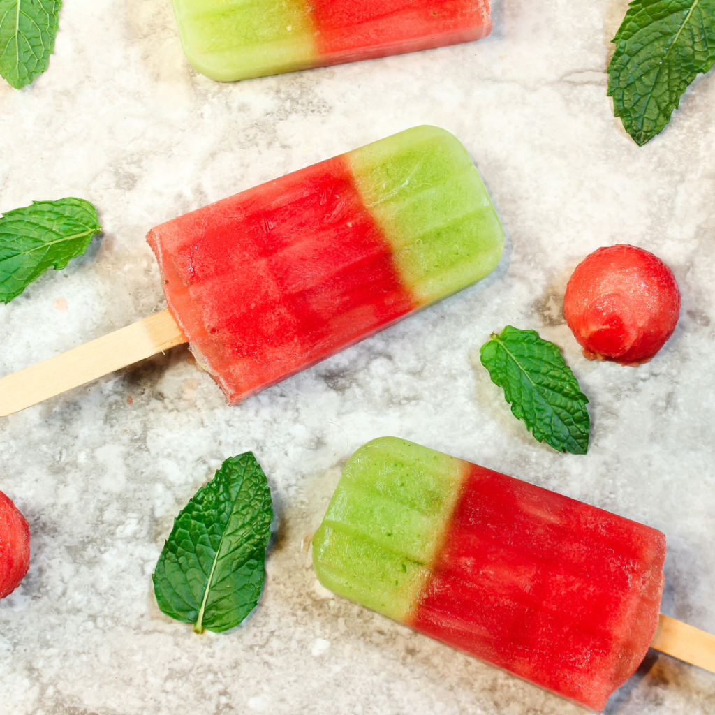 Fruit popsicles flavored with mint.