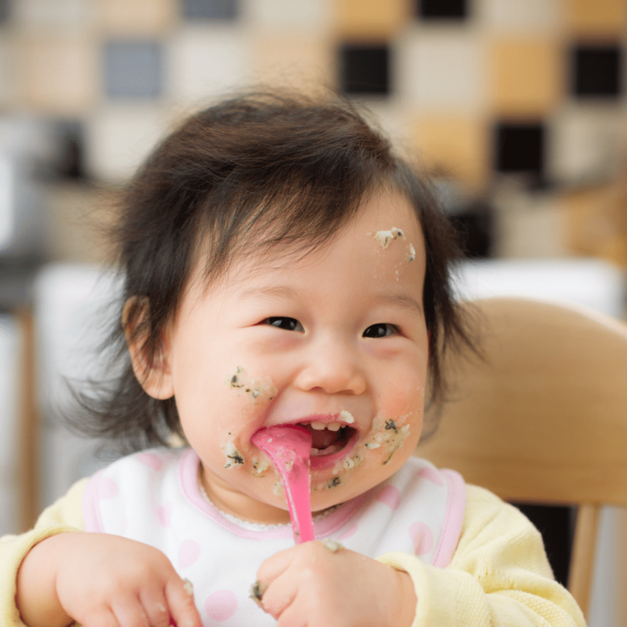 Starting solids guide: what you need to know for introducing your baby to solids in 2025