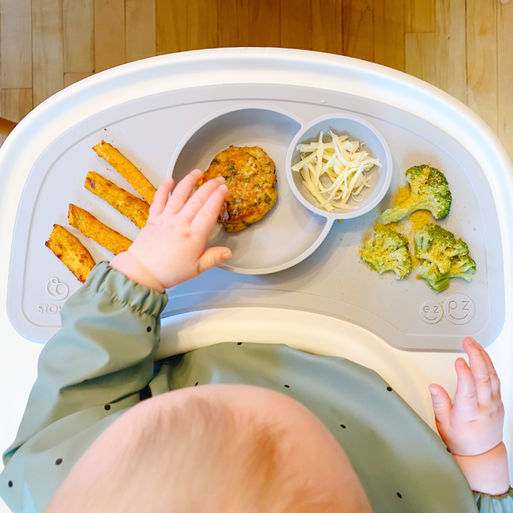 baby gagging during baby led weaning